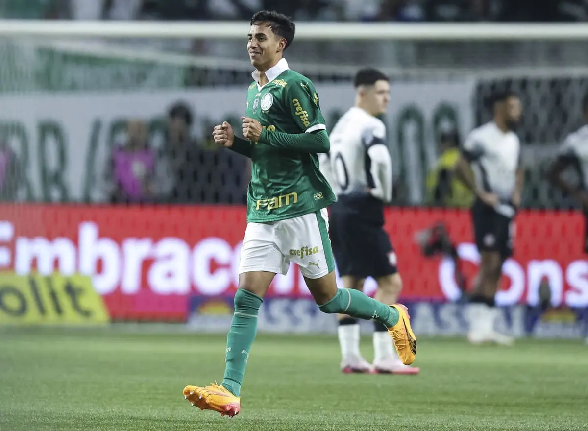 La bataille sera âpre pour Vitor Reis lors des prochains mercatos (Photo by Alexandre Schneider/Getty Images)