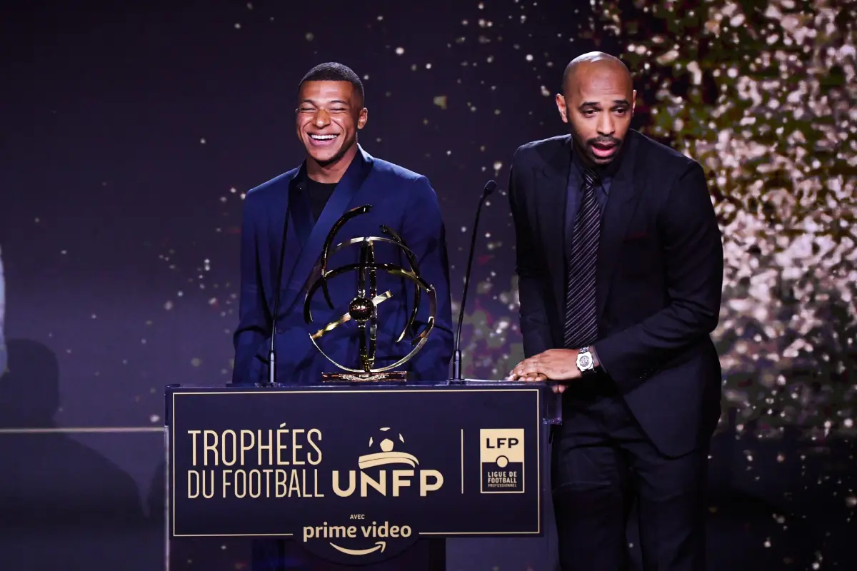 Thierry HENRY - 07 Kylian MBAPPE (psg) during the Trophies UNFP ceremony at Pavillon Gabriel on May 15, 2022 in Paris, France. (Photo by Anthony Bibard/FEP/Icon Sport) - Photo by Icon sport