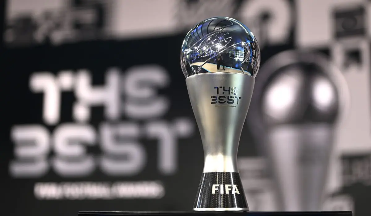 ZURICH, SWITZERLAND - DECEMBER 17: The Best FIFA Award is seen on a plinth prior to the The Best FIFA Football Awards on December 17, 2020 in Zurich, Switzerland. (Photo by Valeriano Di Domenico - Pool/Getty Images) Ballon d'or
