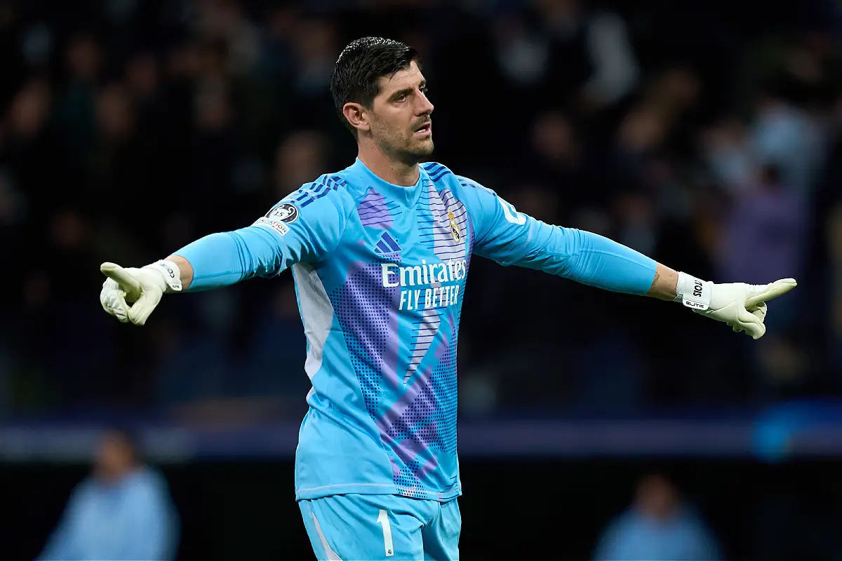 Thibaut Courtois lors du match contre Salzburg (Photo by Angel Martinez/Getty Images).