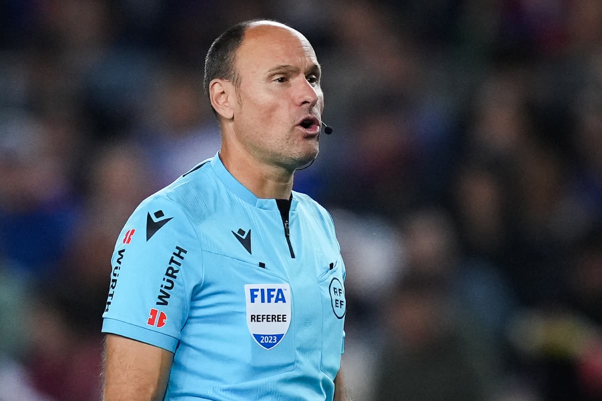 BARCELONA, SPAIN - APRIL 10: Referee Antonio Mateu Lahoz looks on during the LaLiga Santander match between FC Barcelona and Girona FC at Spotify Camp Nou on April 10, 2023 in Barcelona, Spain. (Photo by Alex Caparros/Getty Images)