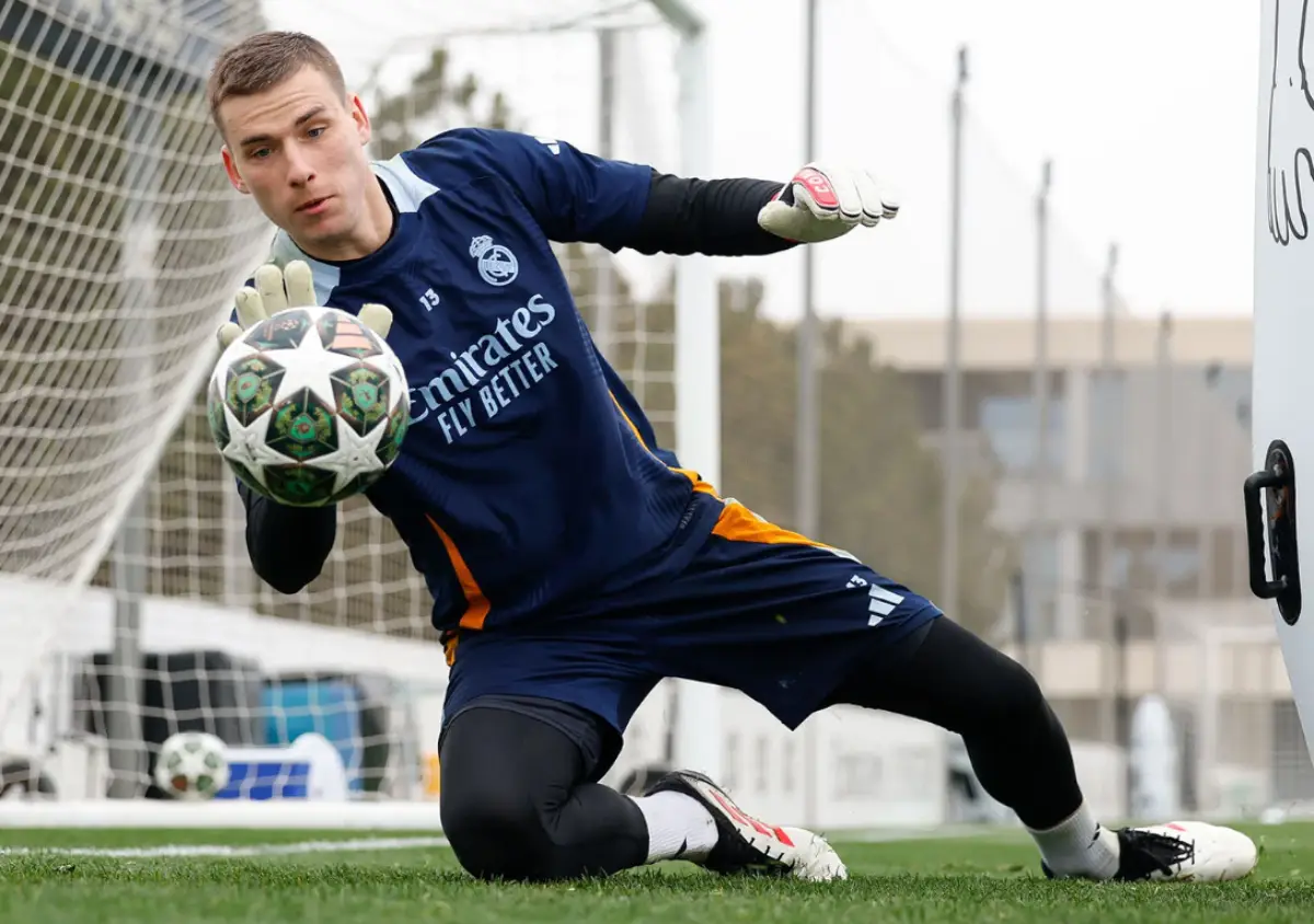 Andriy Lunin, entre fidélité au Real Madrid et quête de reconnaissance (realmadrid.com)