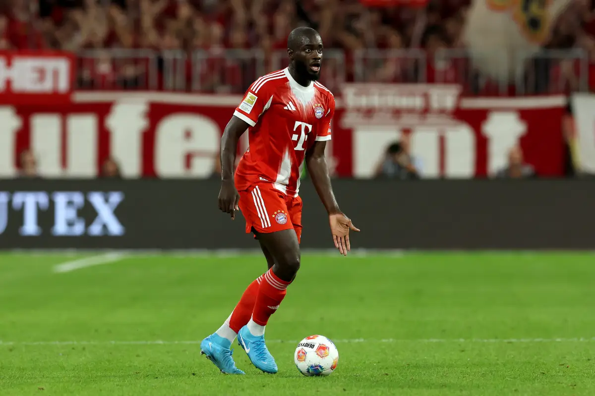Dayot Upamecano pourrait rejoindre gratuitement le Real Madrid dans un an (Photo by Alexander Hassenstein/Getty Images).