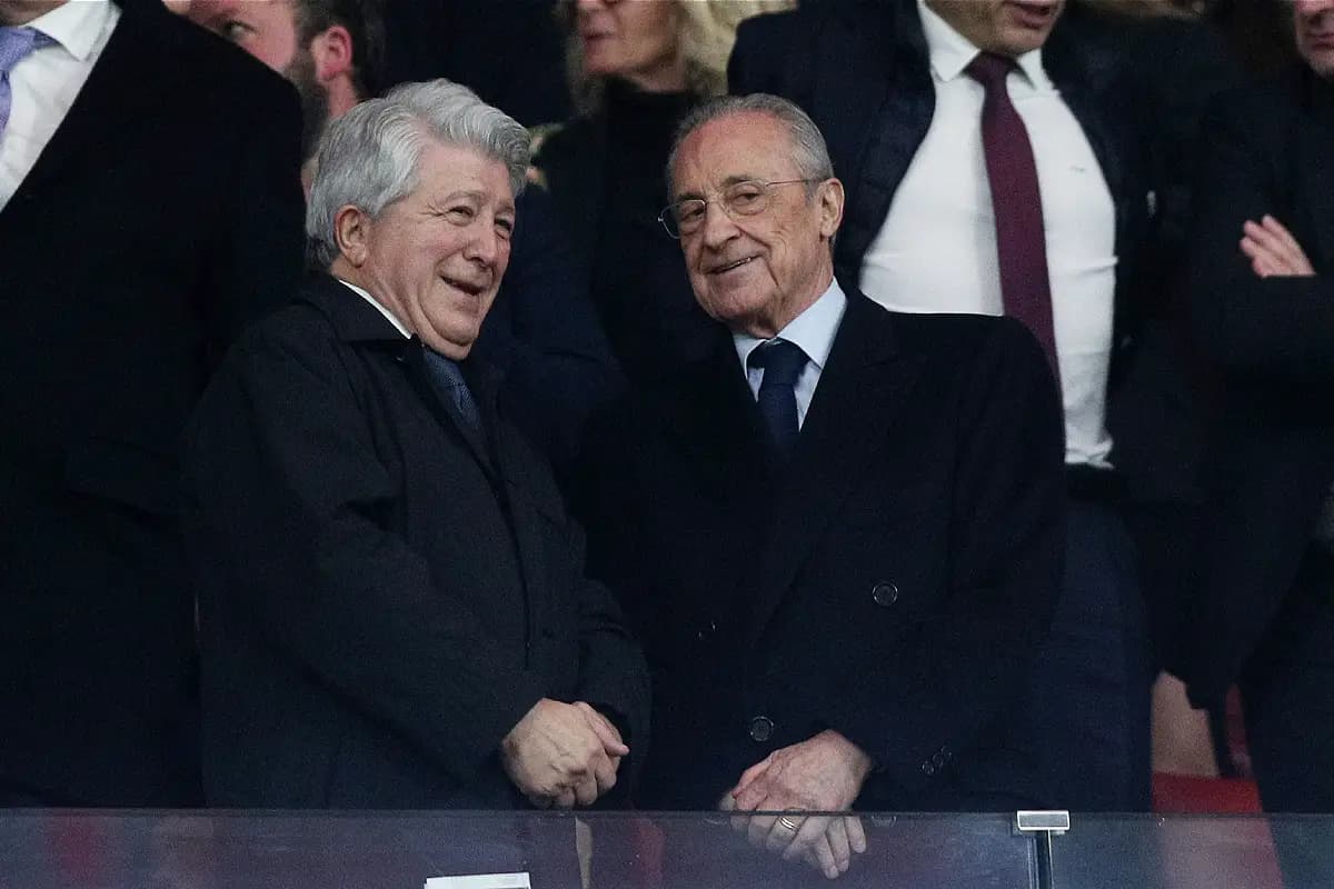 MADRID, SPAIN - JANUARY 18: Florentino Perez (R), President of Real Madrid reacts with Enrique Cerezo (L), President of Atletico de Madrid during the Copa del Rey Round of 16 match between Atletico Madrid and Real Madrid CF at Civitas Metropolitano Stadium on January 18, 2024 in Madrid, Spain. (Photo by Gonzalo Arroyo Moreno/Getty Images)