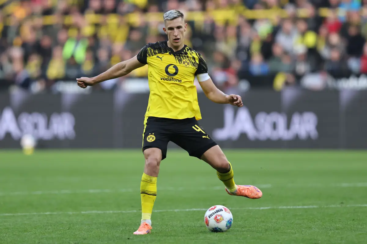 Schlotterbeck un jour au Real Madrid ?(Photo by Christof Koepsel/Getty Images).
