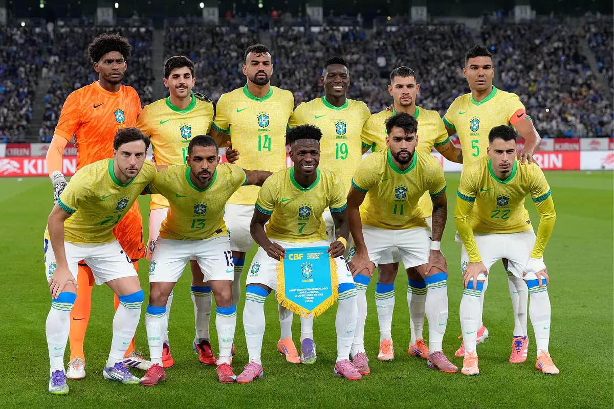 Vinicius et le Brésil face au Japon (Photo by Toru Hanai/Getty Images).