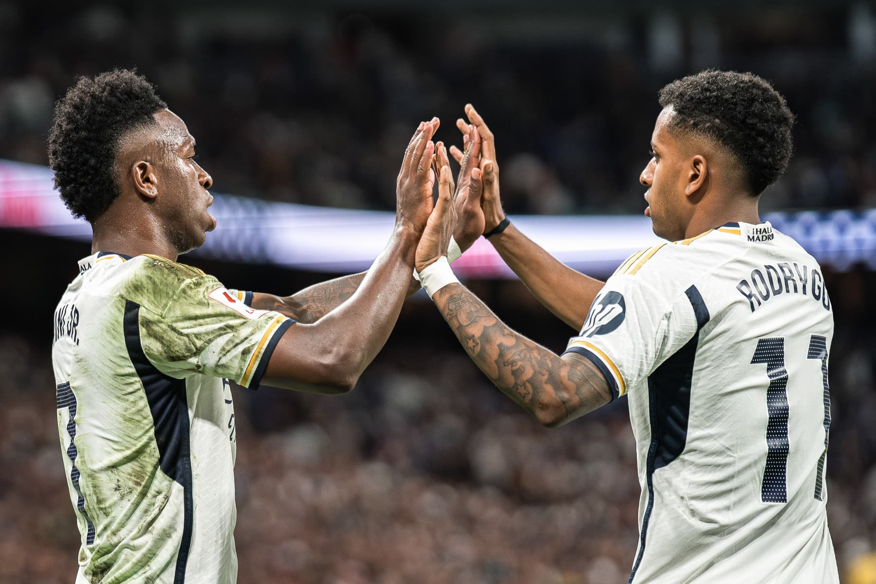 Vinicius Junior (7) celebrates a goal with Rodrygo Goes (11) during the LALIGA EA SPORTS between Real Madrid and Deportivo Alaves at Santiago Bernabeu Stadium. Final score; Real Madrid 5:0 Deportivo Alaves. (Photo by Diego Radames / SOPA Images/Sipa USA) - Photo by Icon Sport
