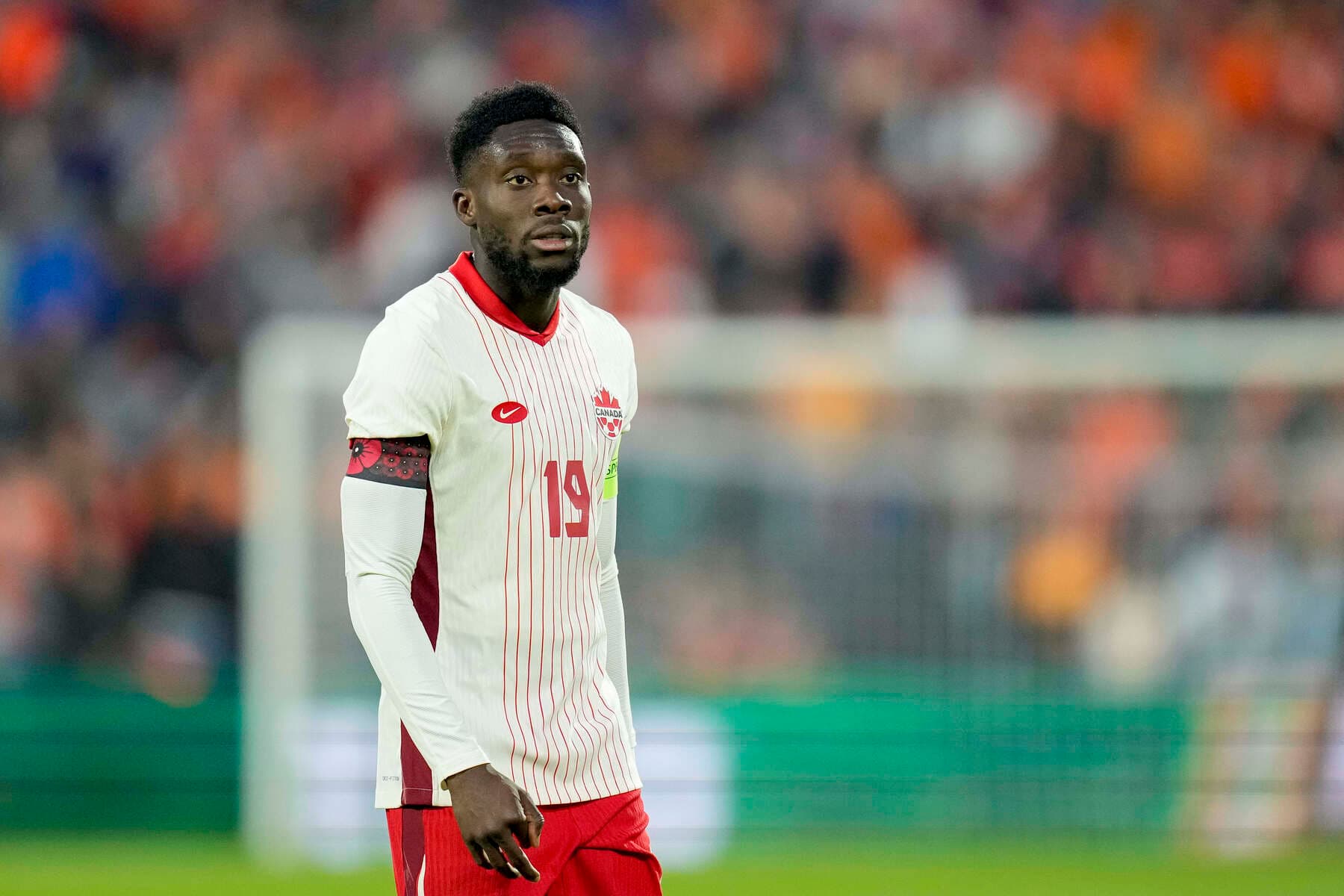 Alphonso Davies (Canada) Schaut waehrend des Freundschaftsspiels zwischen Niederlande und Kanada im De Kuip am 06. June 2024 in Rotterdam, Niederlande. (Foto von Alex Gottschalk/DeFodi Images) Alphonso Davies (Canada) looks on during the International Friendly match between Netherlands vs Canada at De Kuip on June 6, 2024 in Rotterdam, Netherlands. (Photo by Alex Gottschalk/DeFodi Images) - Photo by Icon Sport
