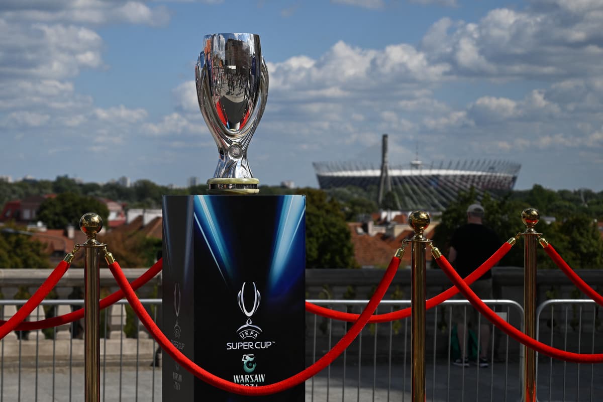 Le trophée de la Supercoupe d