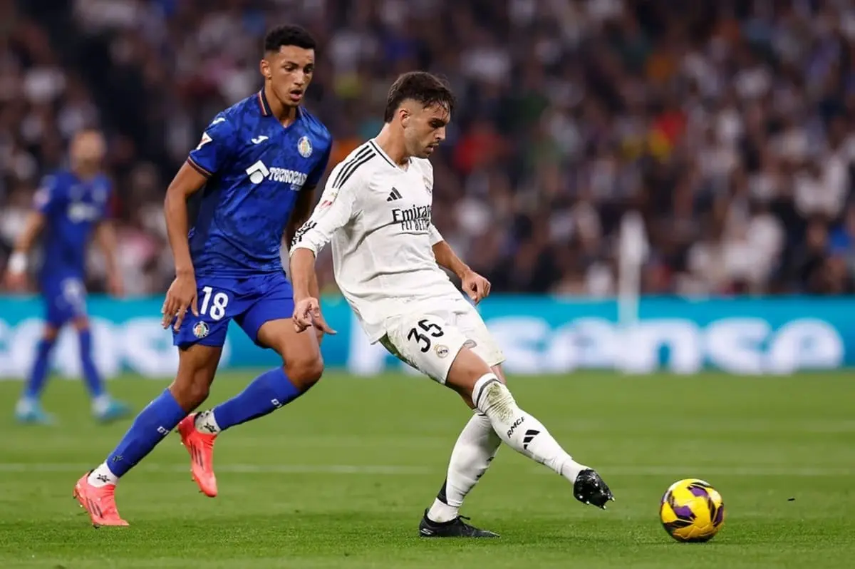 Álvaro Benito : “Raúl Asencio est une réalité absolue” (realmadrid.com)