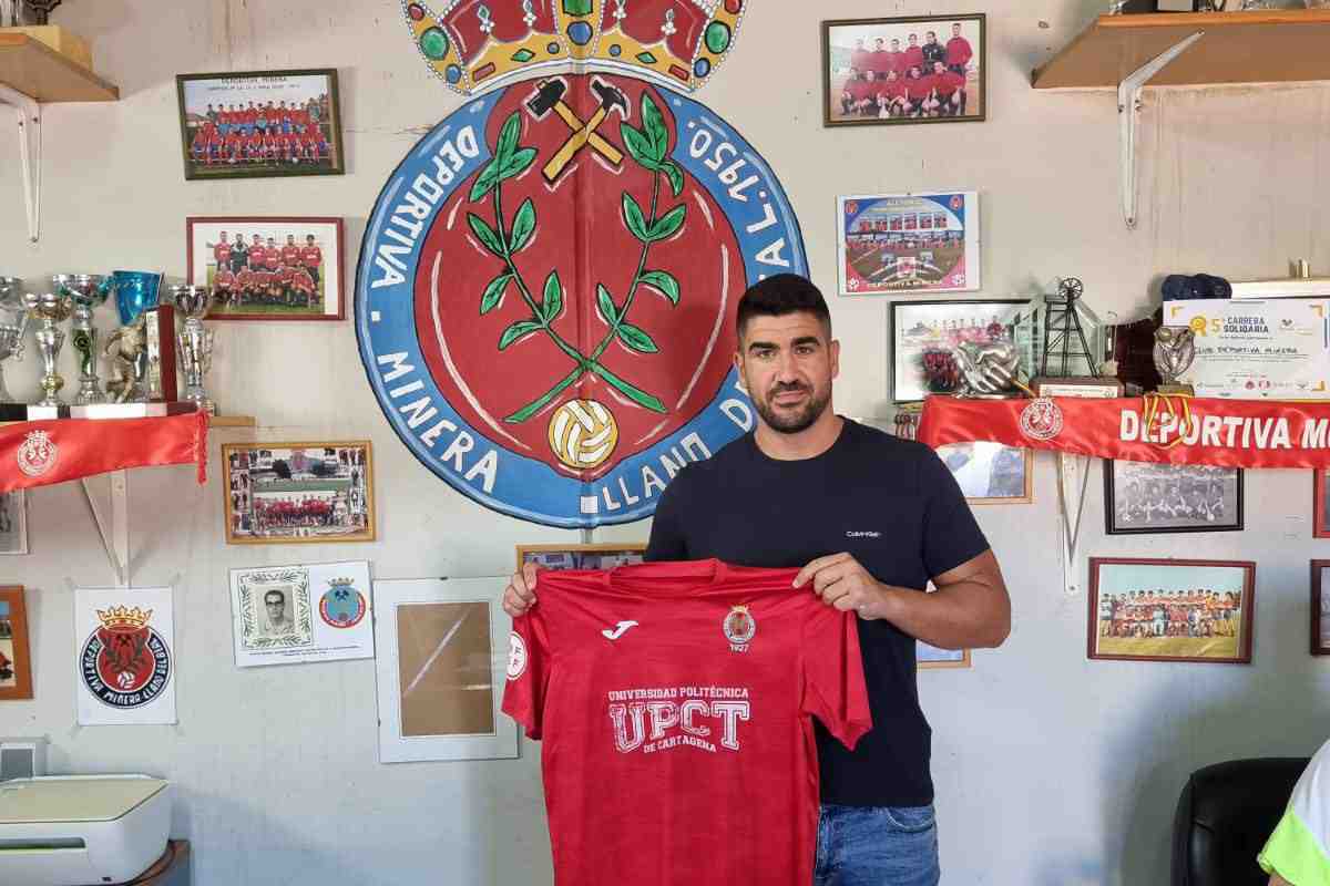 Popy, entraîneur du Depor Minera (photo du club)