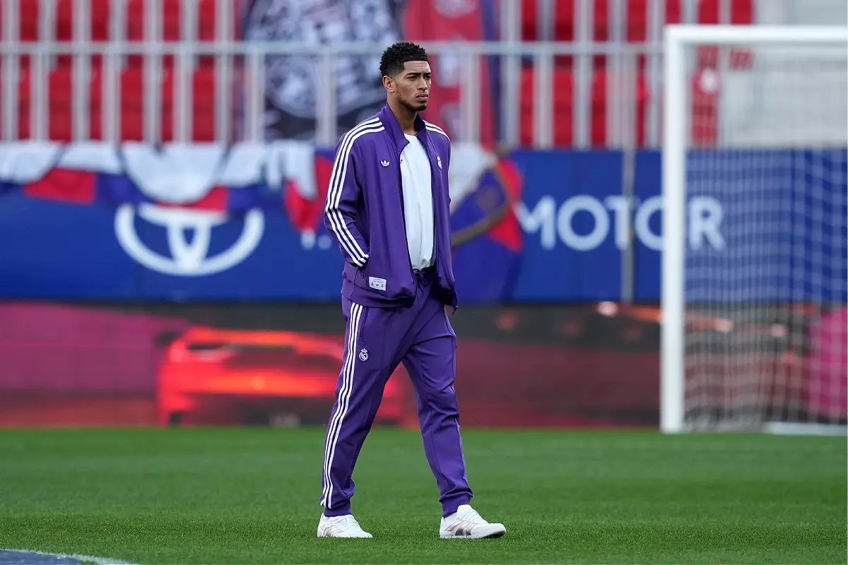 Jude Bellingham est logiquement défendu par le Real Madrid (Photo by Juan Manuel Serrano Arce/Getty Images).