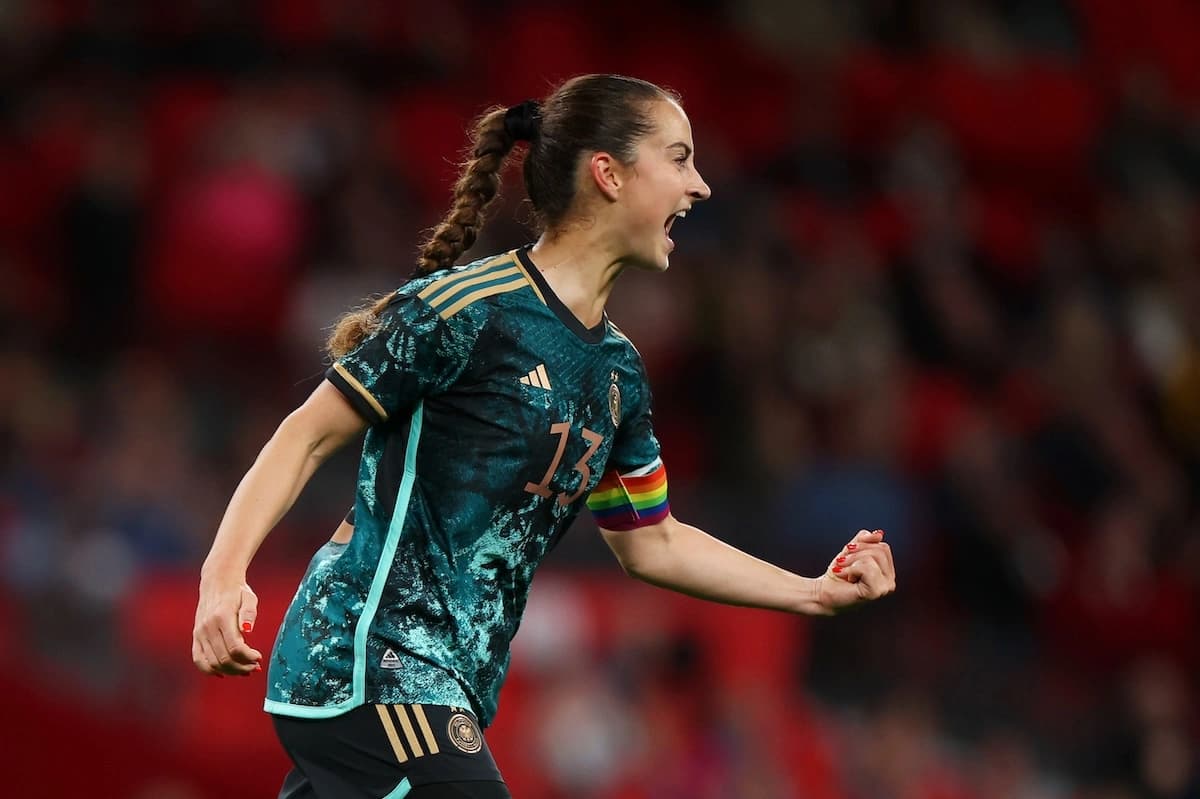 LONDON, ENGLAND - OCTOBER 25: Sara Dabritz of Germany celebrates scoring her team's fourth goal from the penalty spot during the Women's international friendly between England and Germany at Wembley Stadium on October 25, 2024 in London, England. (Photo by Alex Pantling/Getty Images) l Real Madrid