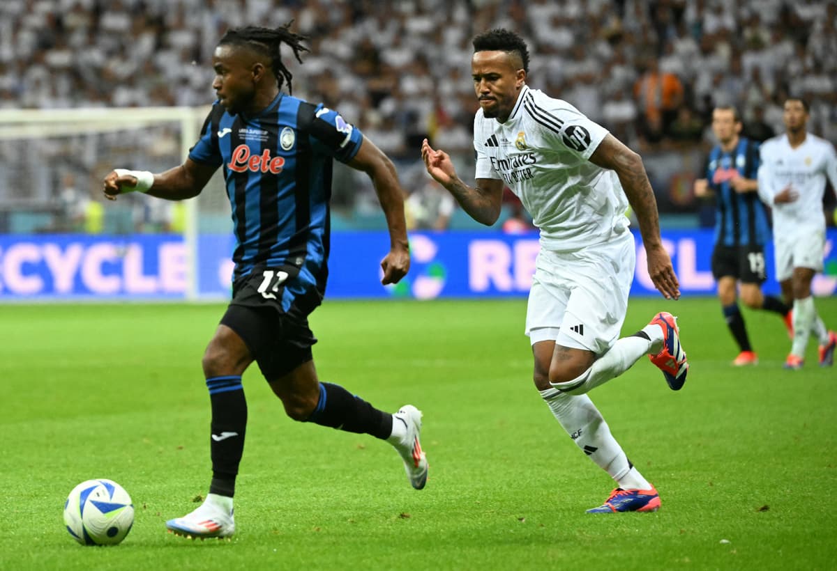 Militão au duel face à Lookman lors de la confrontation face à l