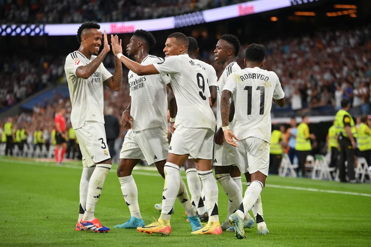 Mbappé célebrant son premier but en Liga avec ses coéquipiers (Getty Images)