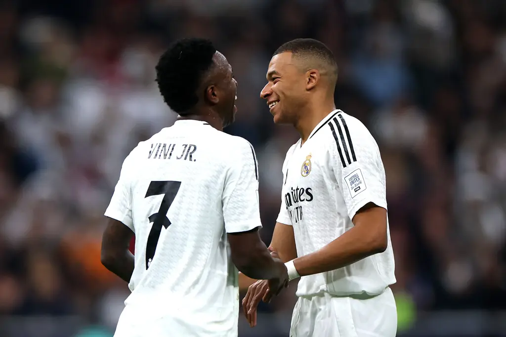 Vinicius et Mbappé commencent à se trouver plus facilement (fifa.com)