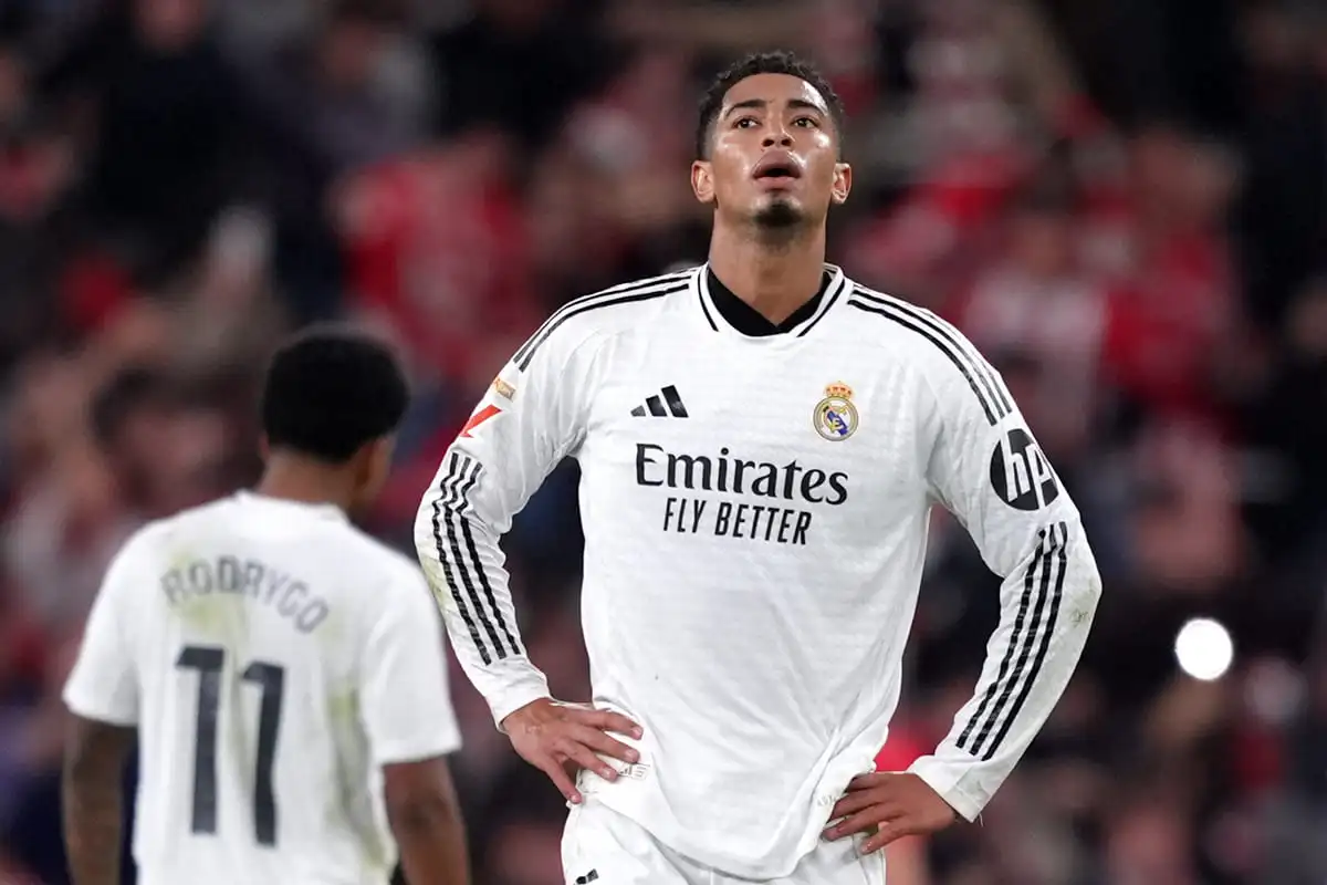 Jude Bellingham vit une saison plus compliquée que la première au Real Madrid (Photo by Juan Manuel Serrano Arce/Getty Images)