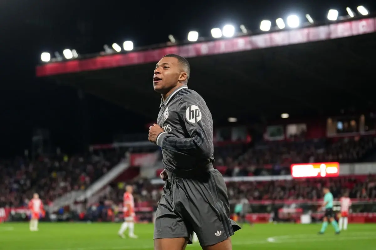 Kylian Mbappé a inscrit le but du 0-3 face à Girona (Photo by Alex Caparros/Getty Images)