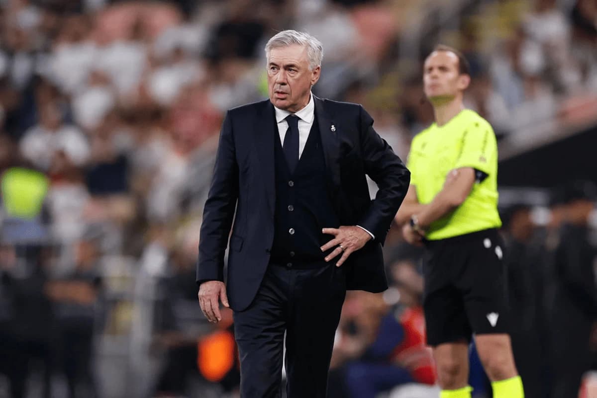 Carlo Ancelotti connaît les forces et les faiblesses de son équipe. À lui de trouver la bonne formule pour que le Real Madrid remporte le 3ème titre de la saison (realmadrid.com)