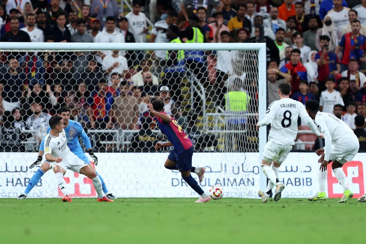 Lamine Yamal inscrivant l’égalisation (Photo by Yasser Bakhsh/Getty Images)