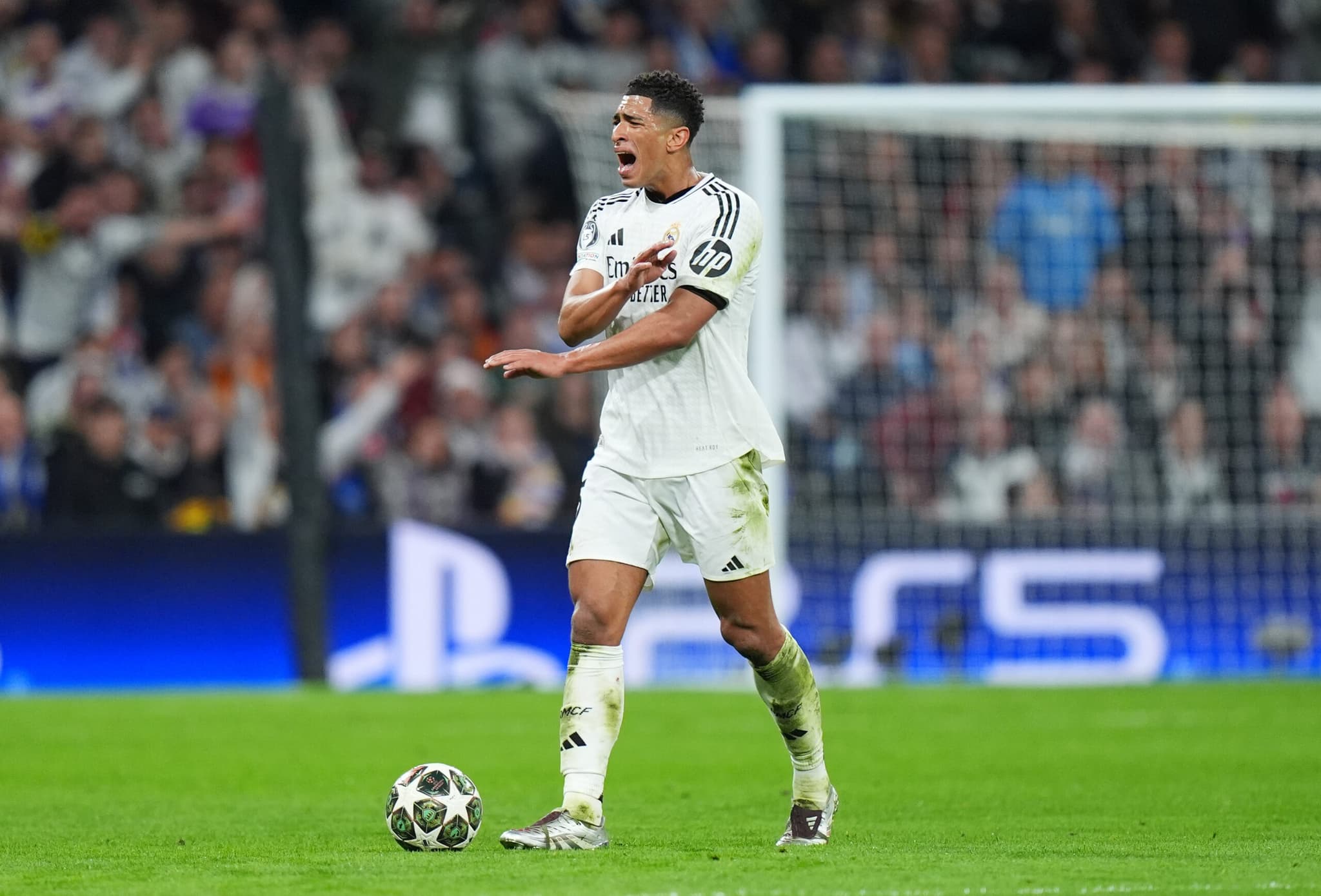 Jude Bellingham a vécu une soirée compliquée face à Arsenal (Photo by Angel Martinez/Getty Images)