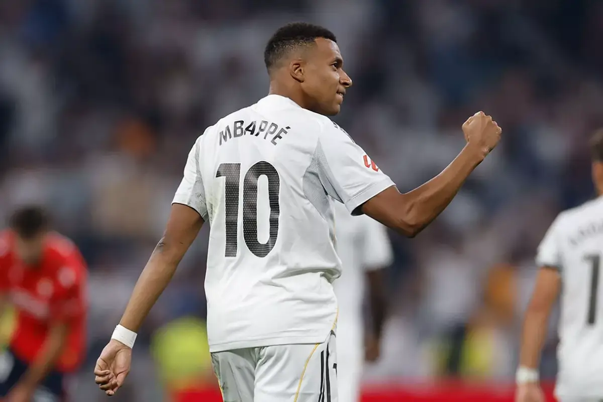 Mbappé : "Le coach voulait qu'on contrôle bien le ballon" (realmadrid.com)