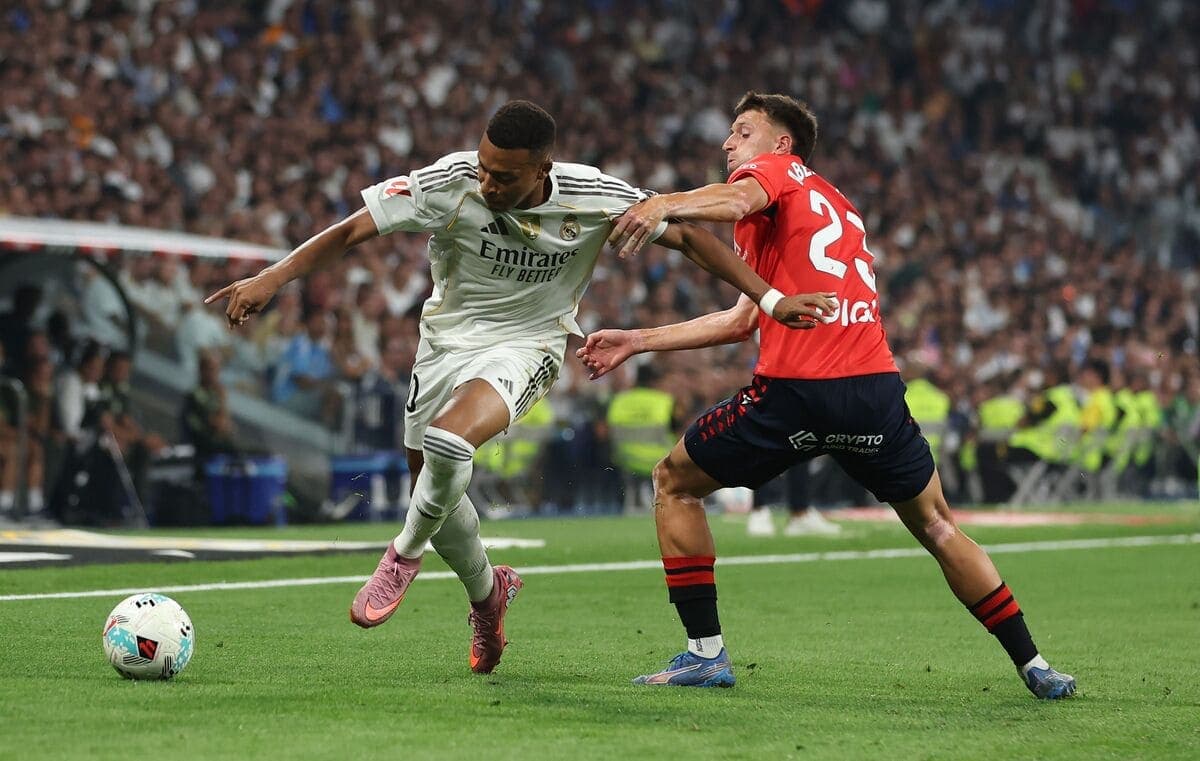 MADRID, SPAIN - AUGUST 19: Kylian Mbappé of Real Madrid celebrates scoring his team's first goal during the LaLiga EA Sports match between Real Madrid CF and CA Osasuna at Estadio Santiago Bernabeu on August 19, 2025 in Madrid, Spain. (Photo by Angel Martinez/Getty Images)