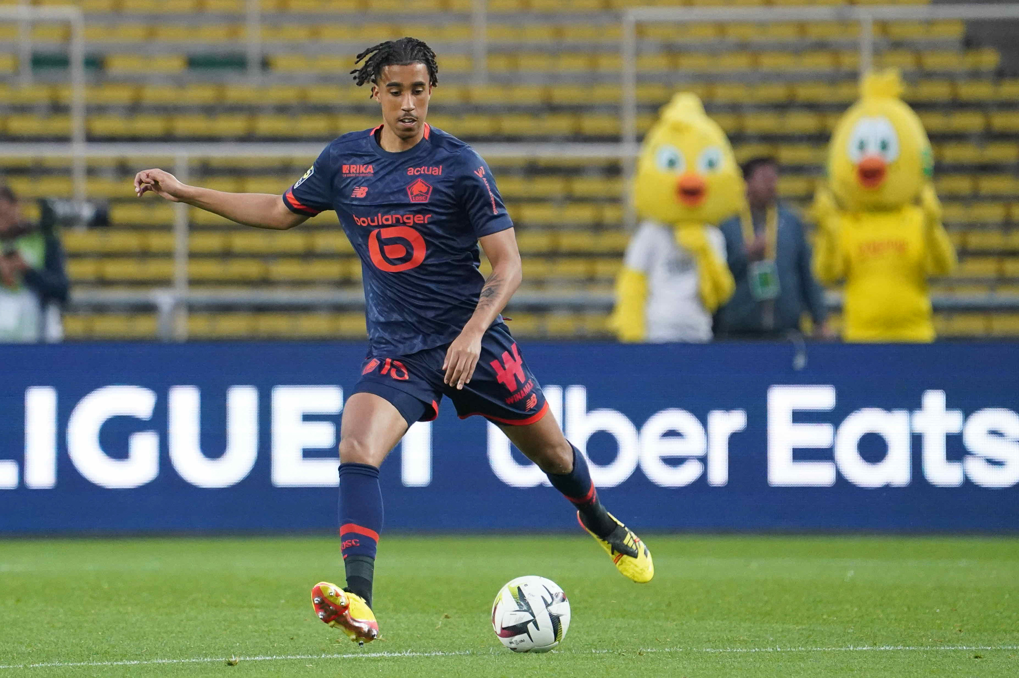 Lenny Yoro contre Nantes