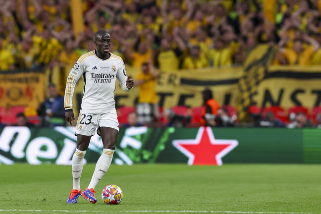 Ferland Mendy (Real Madrid) kontrolliert den Ball waehrend des Finalspiels der UEFA Champions League 2023/24 zwischen BV Borussia Dortmund und Real Madrid CF im Wembley Stadion am 01. June 2024 in London, England, Grossbritannien. (Foto von Ryan Crockett/DeFodi Images) Ferland Mendy (Real Madrid) controls the ball during the UEFA Champions League 2023/24 Final match between Borussia Dortmund and Real Madrid CF at Wembley Stadium on June 1, 2024 in London, England, United Kingdom. (Photo by Ryan Crockett/DeFodi Images) - Photo by Icon Sport