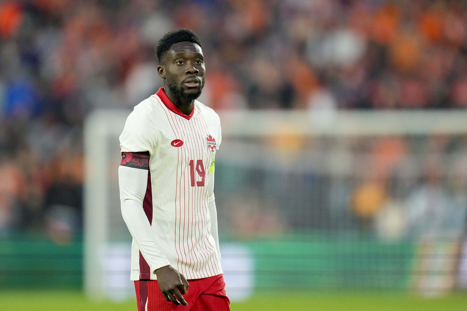 Alphonso Davies (Canada) Schaut waehrend des Freundschaftsspiels zwischen Niederlande und Kanada im De Kuip am 06. June 2024 in Rotterdam, Niederlande. (Foto von Alex Gottschalk/DeFodi Images) Alphonso Davies (Canada) looks on during the International Friendly match between Netherlands vs Canada at De Kuip on June 6, 2024 in Rotterdam, Netherlands. (Photo by Alex Gottschalk/DeFodi Images) - Photo by Icon Sport
