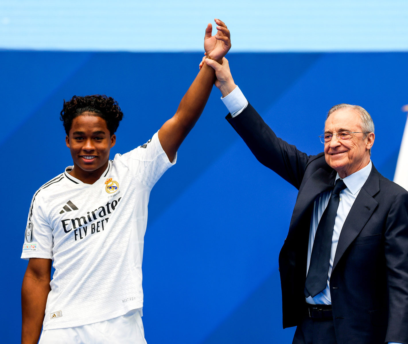 Madrid Spain; 07/27/2024.- Brazilian player Endrick is presented to Real Madrid fans as a new signing by Florentino Perez, president of the Merengue club. Endrick, his girlfriend Gabriely Miranda and his family during the event where the player could not hold back his tears. Photo: Juan Carlos Rojas Photo by Icon Sport - Photo by Icon Sport