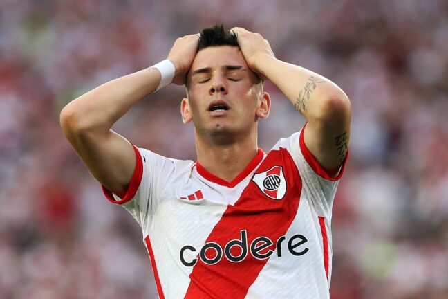 Mastantuono avec le maillot de River Plate (Getty Images)