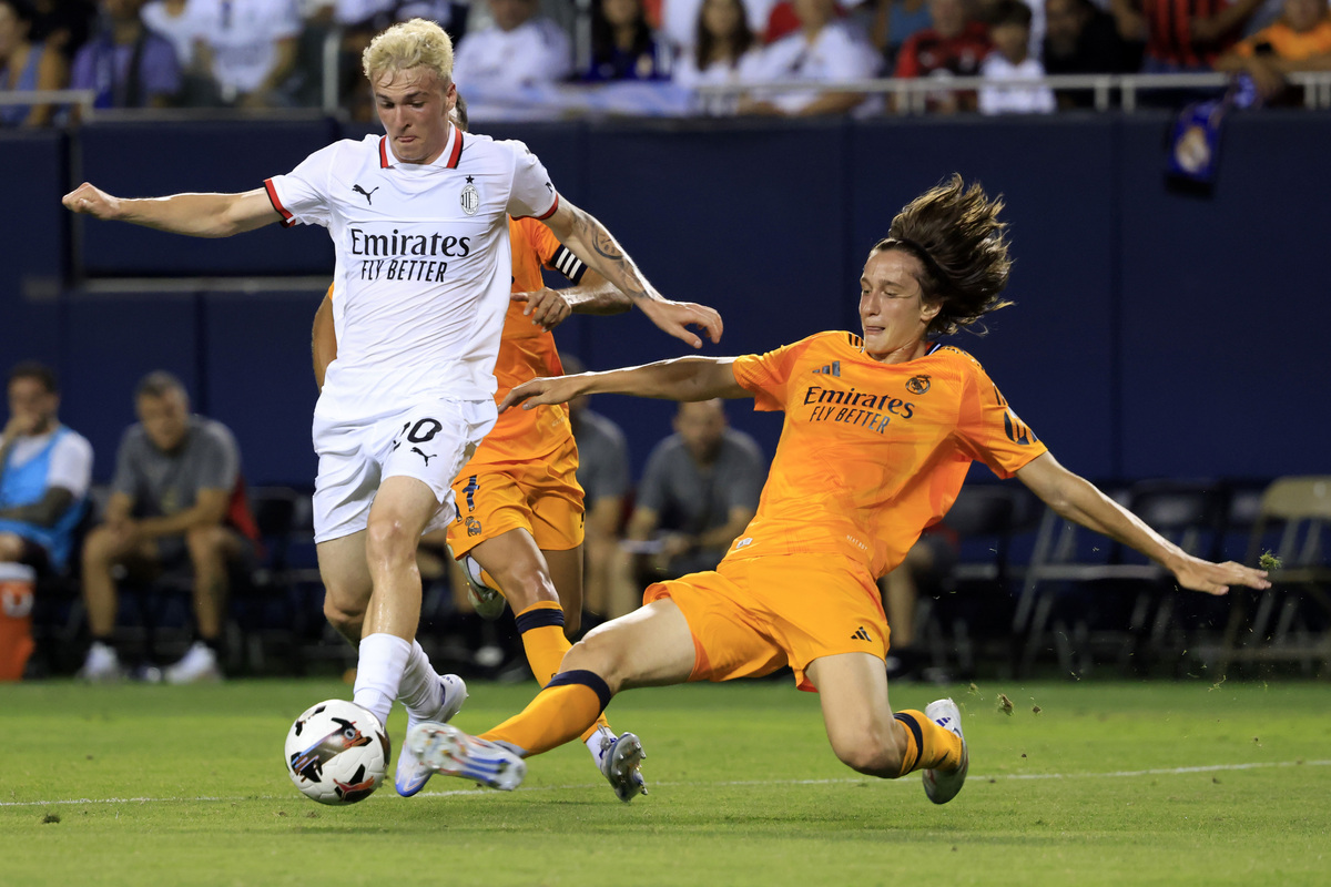 Joan Martínez face à l'AC Milan lors de la tournée américaine (Getty Images)