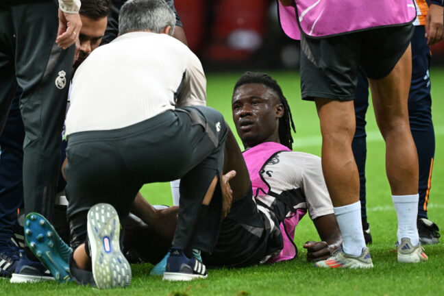 Eduardo Camavinga, au sol à l'entraînement du Real Madrid (Getty Images)