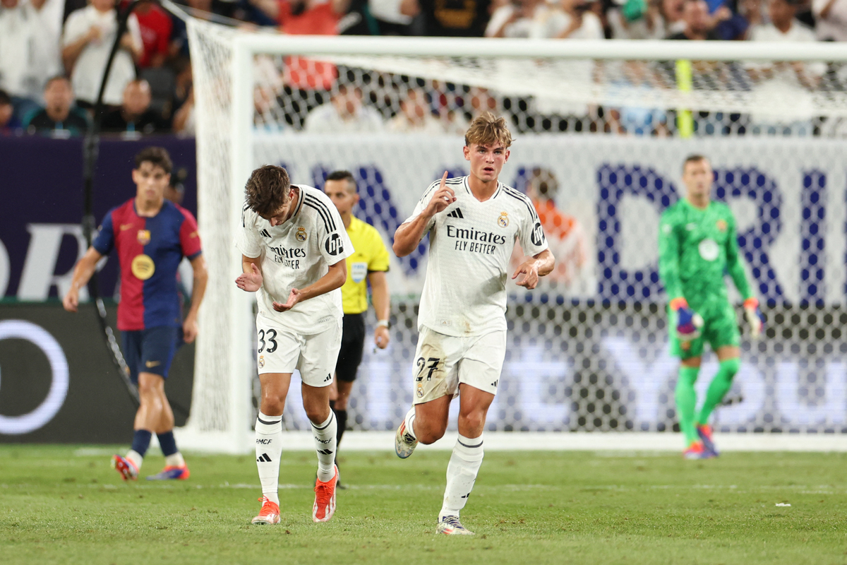 Nico Paz après avoir inscrit un but face au FC Barcelone lors de la tournée américaine (Getty Images)