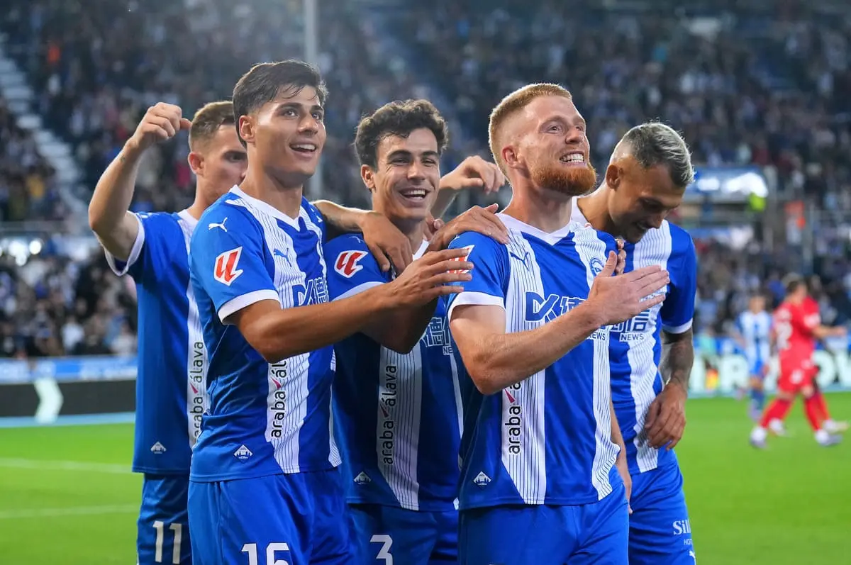 Le Deportivo Alavés lors de sa victoire face à Séville (Photo by Juan Manuel Serrano Arce/Getty Images)