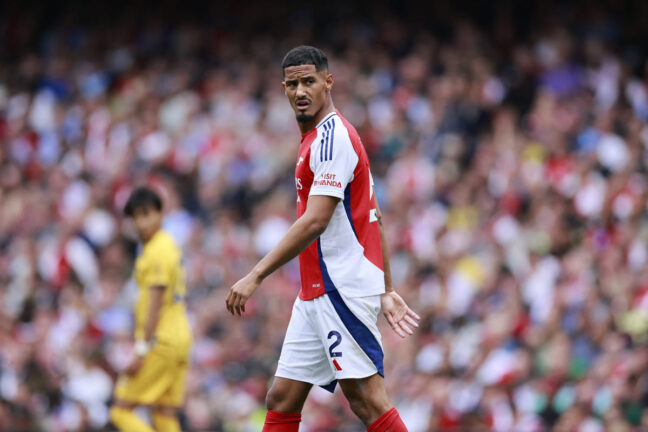 Saliba fait rêver le Real Madrid. (Photo by BENJAMIN CREMEL/AFP via Getty Images)