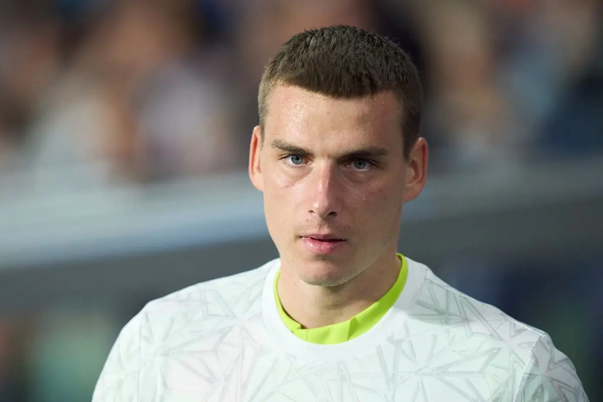 Lunin, malgré d'indéniables qualités, devra se montrer patient avant de pouvoir jouer à nouveau (Photo by Juan Manuel Serrano Arce/Getty Images)