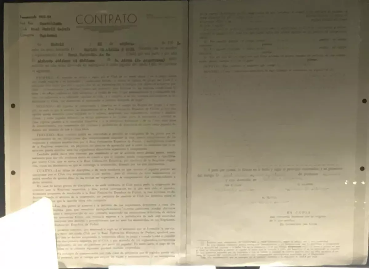 Le premier contrat d'Alfredo Di Stéfano avec le Real Madrid (futbolgate.com)