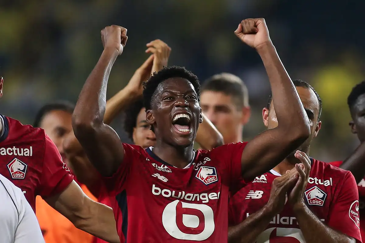 Jonathan David après la qualification du LOSC en phase de poules de Ligue des champions (Photo by Ahmad Mora/Getty Images)