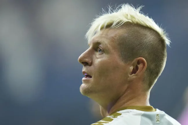 Toni Kroos aimerait que le Real Madrid performe sans lui (Photo by Pau Barrena/Getty Images)