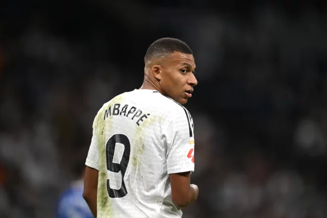 Kylian Mbappe estime que les footballeurs ne disposent pas assez de temps de récupération (Photo by Denis Doyle/Getty Images)