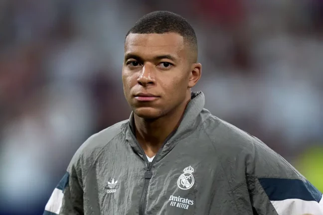 MADRID, SPAIN - SEPTEMBER 17:Kylian Mbappe of Real Madrid looks on prior to the UEFA Champions League 2024/25 League Phase MD1 match between Real Madrid CF and VfB Stuttgart at Estadio Santiago Bernabeu on September 17, 2024 in Madrid, Spain. (Photo by Angel Martinez/Getty Images)