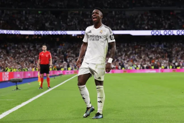 Real Madrid CF v Villarreal CF - La Liga EA Sports MADRID, SPAIN - OCTOBER 05: Vinicius Junior of Real Madrid celebrates scoring his team's second goal during the LaLiga match between Real Madrid CF and Villarreal CF at Estadio Santiago Bernabeu on October 05, 2024 in Madrid, Spain. (Photo by Gonzalo Arroyo Moreno/Getty Images)