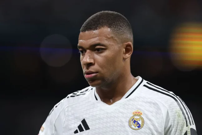 L'absence de Kylian Mbappé avec les Bleus n'a pas été bien accueillie en France (Photo by Gonzalo Arroyo Moreno/Getty Images)