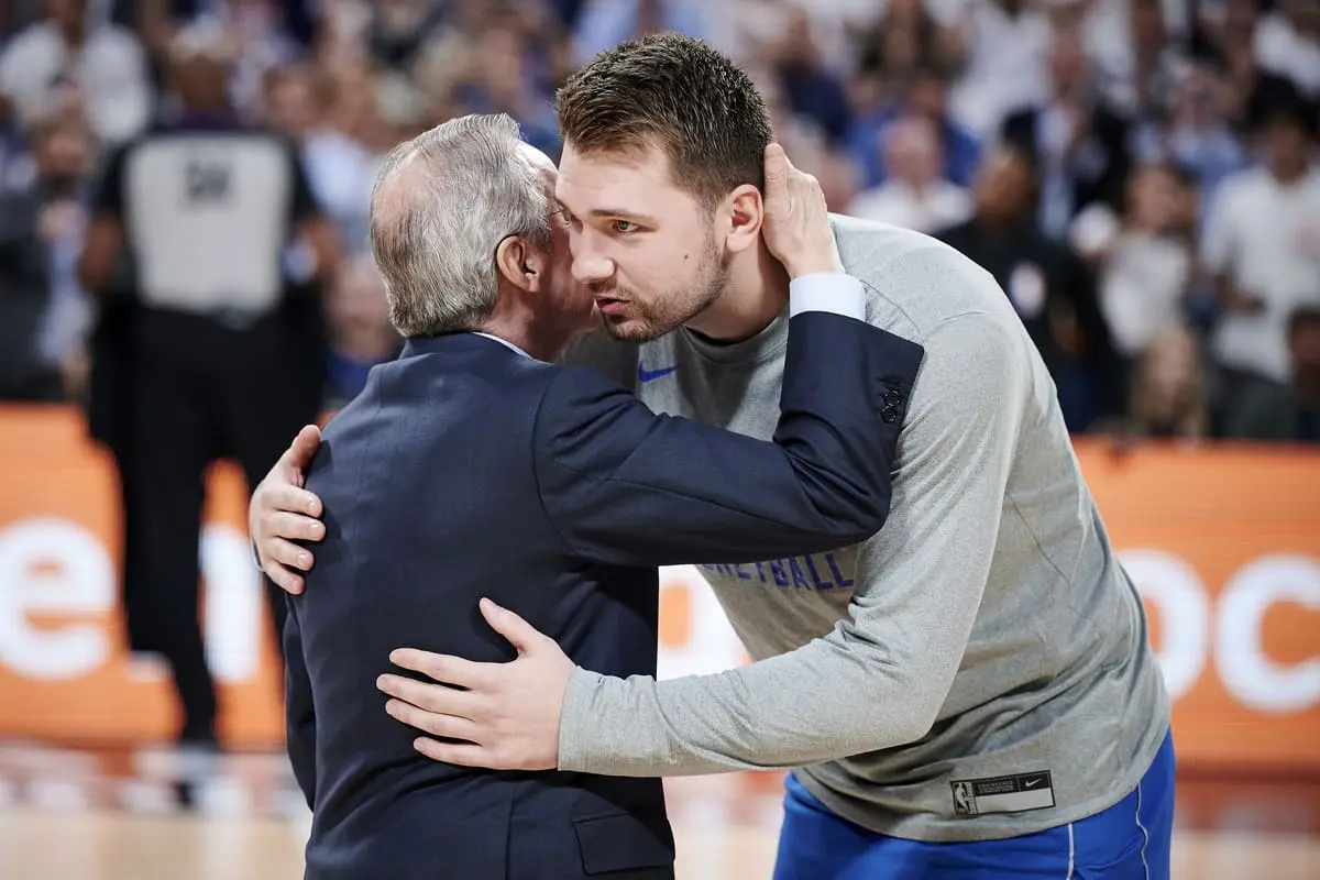 MADRID, SPAIN - OCTOBER 10: President of Real Madrid, Florentino Perez and #77 Luka Doncic of Dallas Mavericks during Exhibition match between Real Madrid and Dallas Mavericks at WiZink Center on October 10, 2023 in Madrid, Spain. (Photo by Borja B. Hojas/Getty Images).