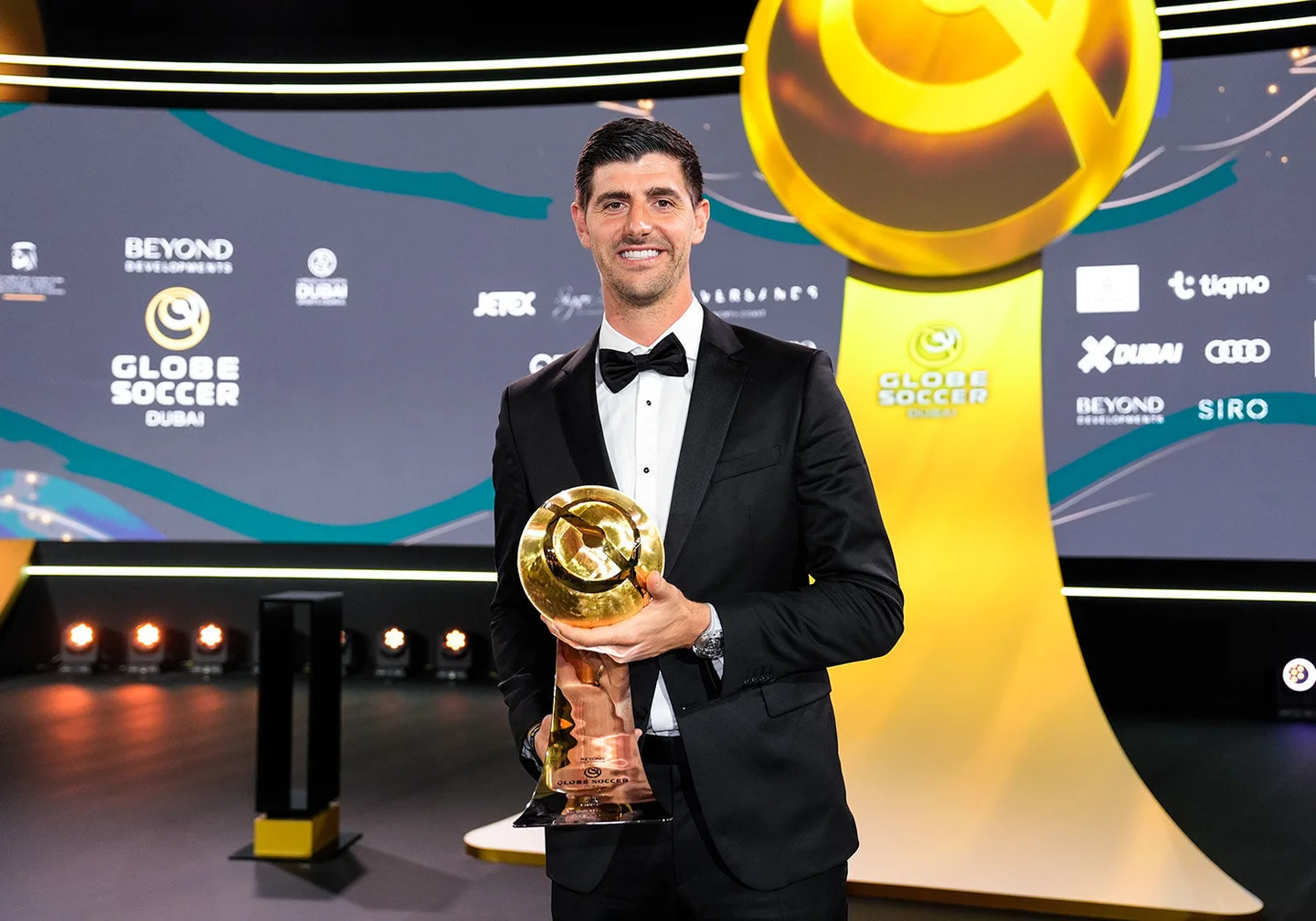 Thibaut Courtois consacré pour sa carrière lors des Globe Soccer Awards (realmadrid.com)