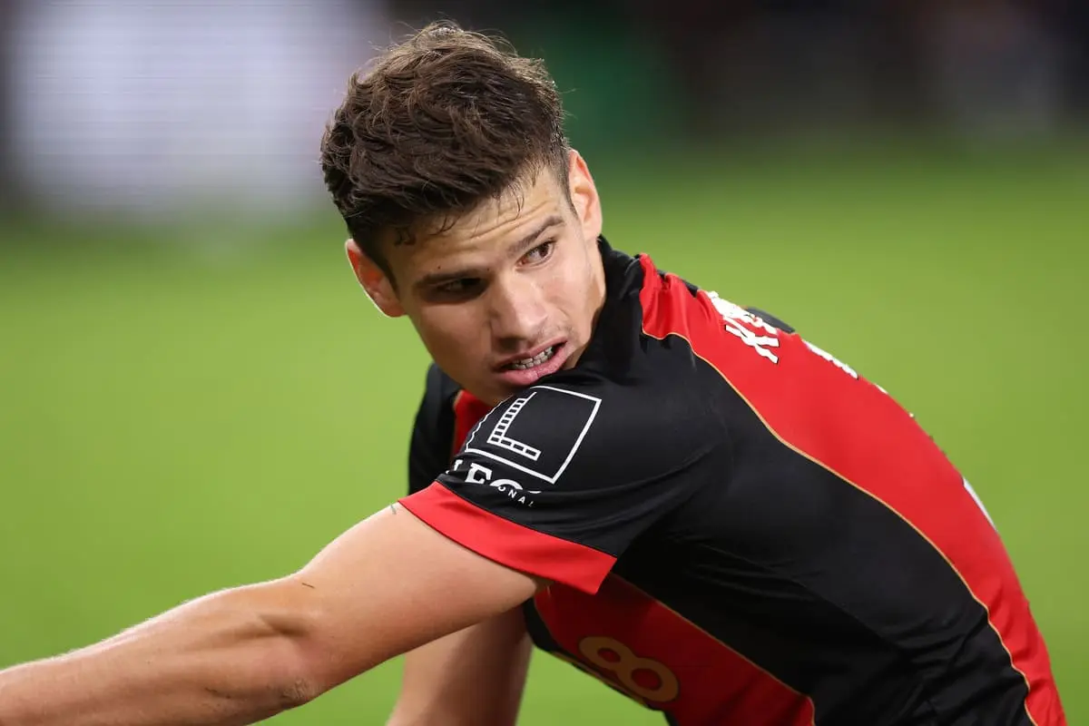 BOURNEMOUTH, ENGLAND - SEPTEMBER 30: Milos Kerkez of AFC Bournemouth during the Premier League match between AFC Bournemouth and Southampton FC at Vitality Stadium on September 30, 2024 in Bournemouth, England. (Photo by Michael Steele/Getty Images) mercato