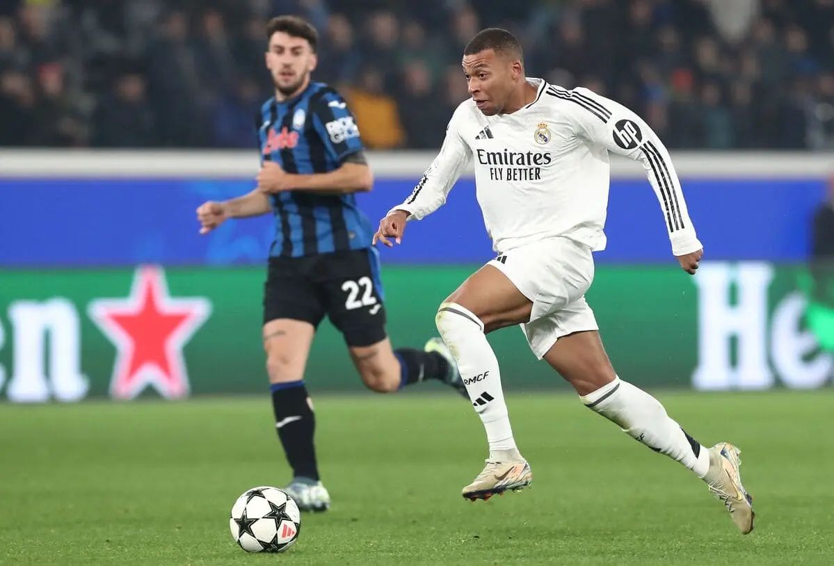« Ses minutes sont celles du Mbappé qu’on attends », Manuel Jabois s’exprime sur la performance de Kylian Mbappé contre l’Atalanta (Photo by Marco Luzzani/Getty Images)