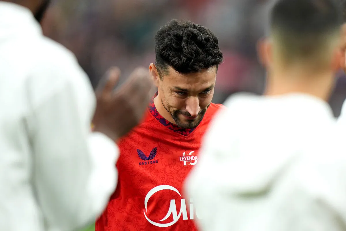 MADRID, SPAIN - DECEMBER 22: Jesús Navas of Sevilla FC ahead of the final match of his career prior to the LaLiga match between Real Madrid CF and Sevilla FC at Estadio Santiago Bernabeu on December 22, 2024 in Madrid, Spain. (Photo by Angel Martinez/Getty Images)
